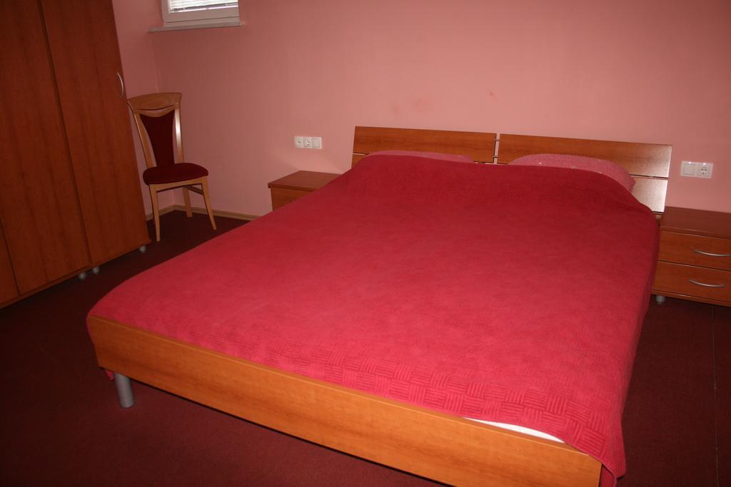 Guest House Klub Kovac Naklo Quarto foto